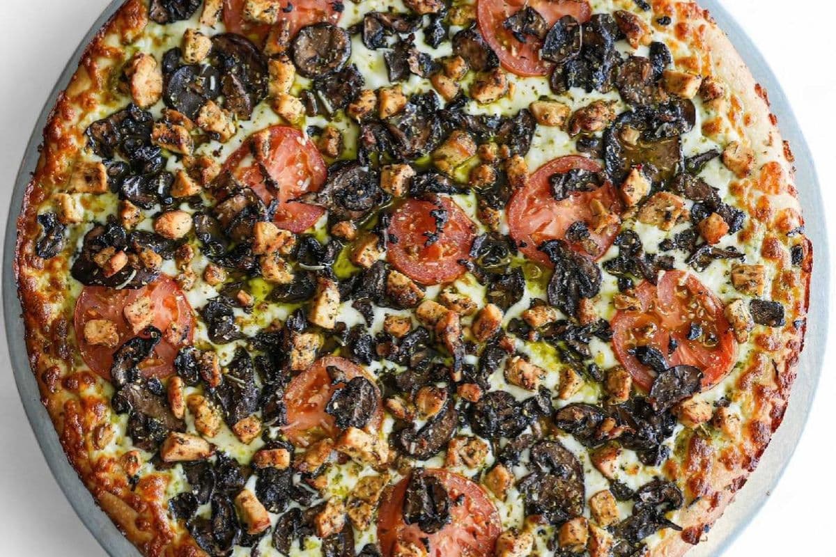 10" Small Pesto Chicken Gourmet Pizza