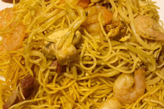 Singapore-Style Vermicelli with Curry