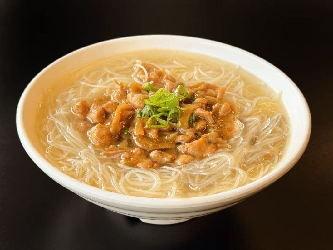 NS1 Soupe de nouolles de riz au porc et aux légumes marines 榨菜肉丝汤米