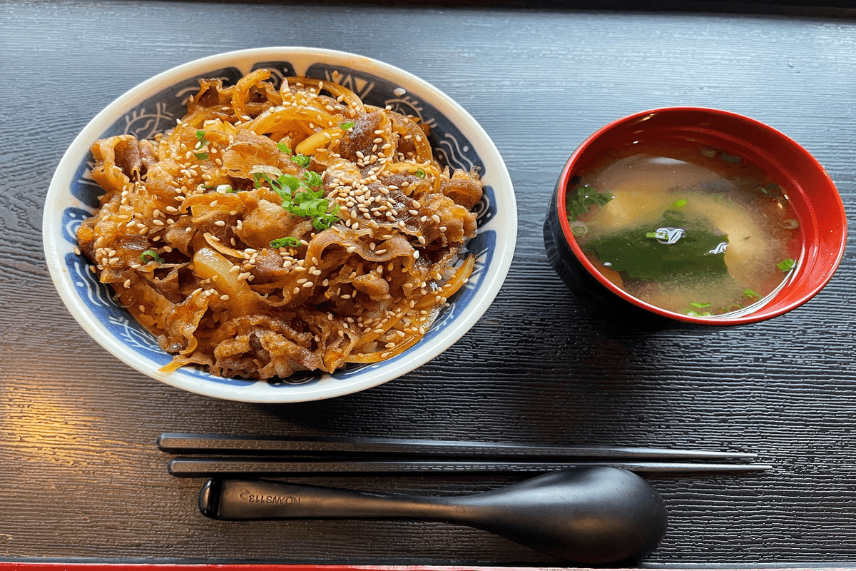 GyuDon with Spicy Sauce / 韩风牛肉盖饭