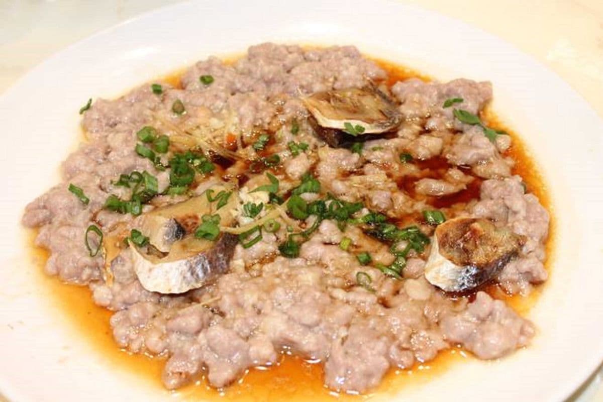 咸鱼蒸肉饼 Steam Pork with Salt Fish