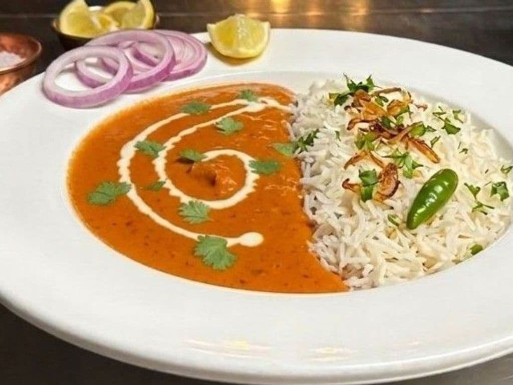 Butter chicken rice bowl