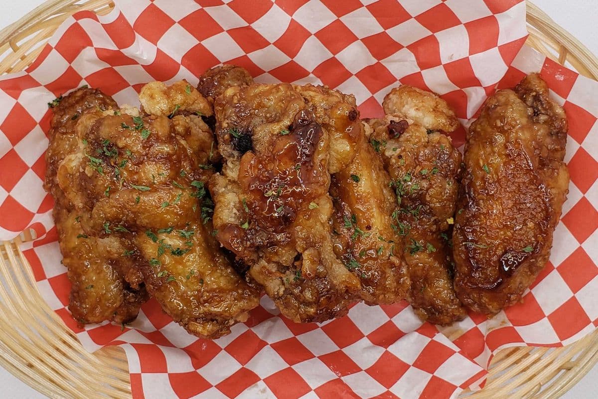 Wing Soy Garlic (8pcs)with fries