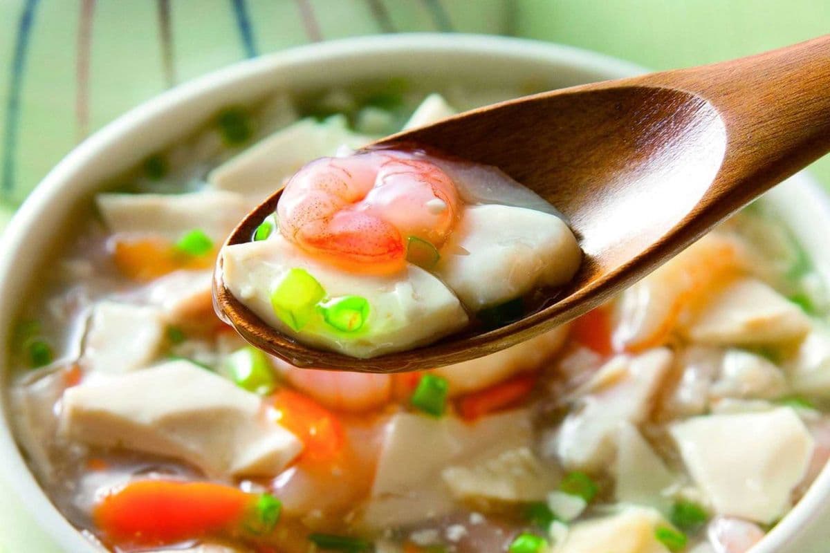 Mixed Seafood with Tofu Soup (海鲜豆腐汤)