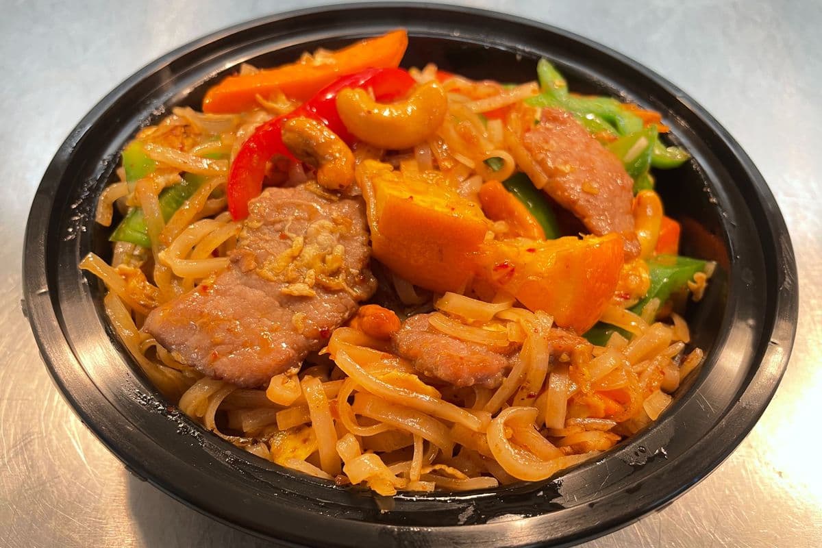 Cashew Nuts Noodle Stir Fry