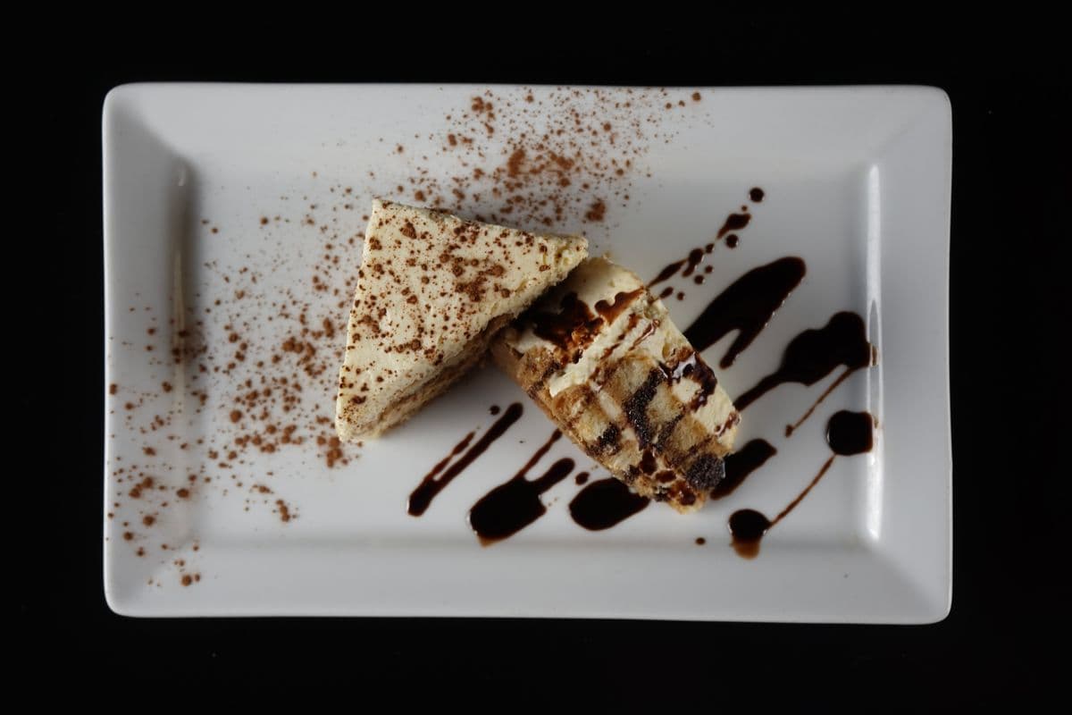 Tiramisu Cake