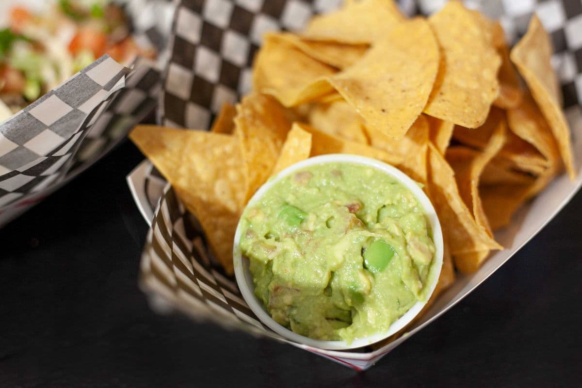 Guacamole and Chips (Large)