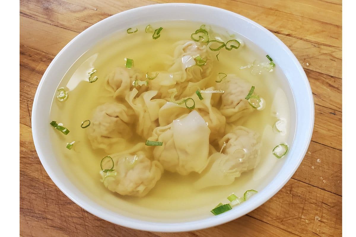 401L-Soupe wonton au porc (15mcx) 雲吞湯 (大）