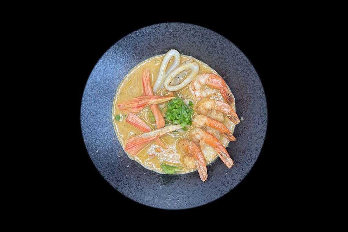N6. Seafood Curry Noodle