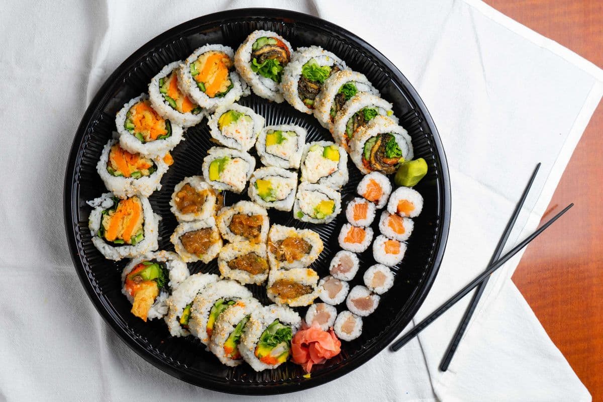Party Tray C (39 pcs)