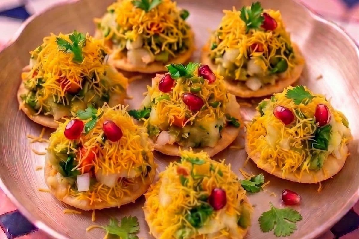 SEV BATATA PURI