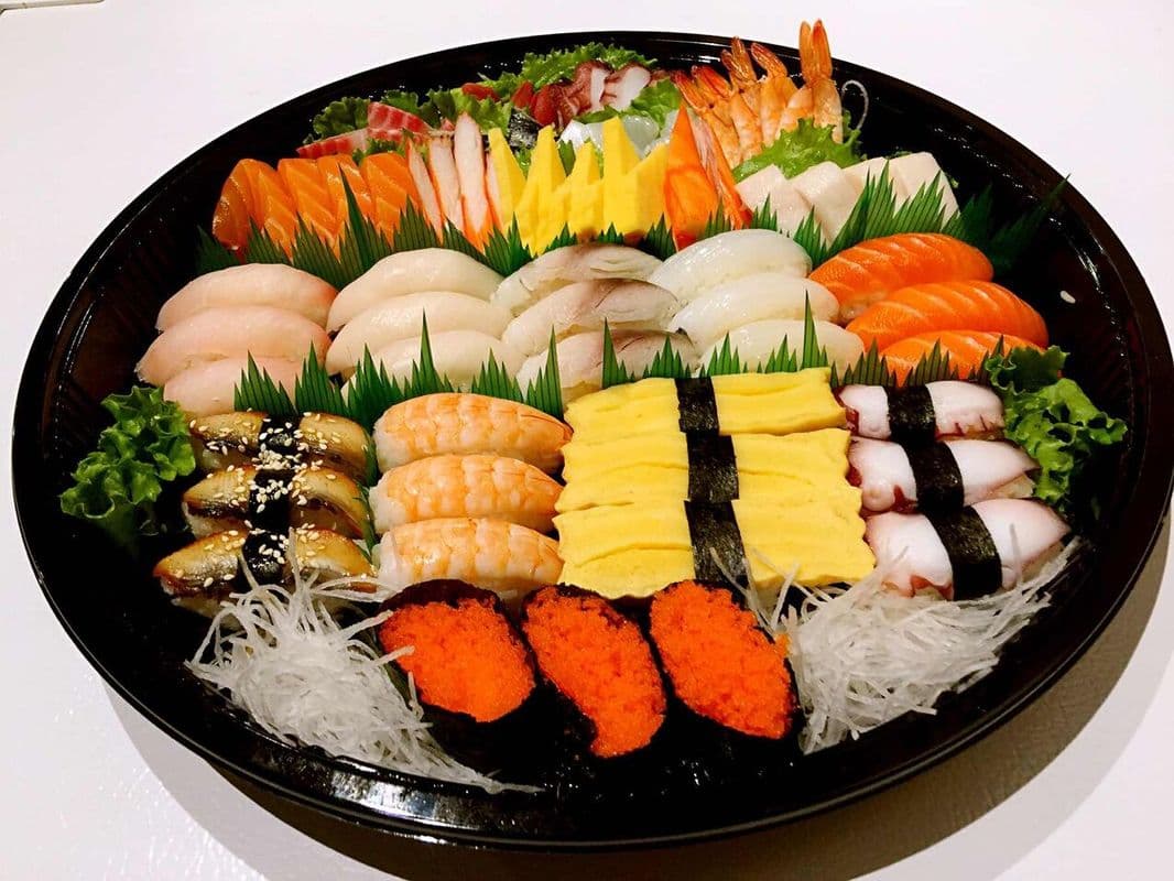 M4. Party Tray D (122 Pcs)