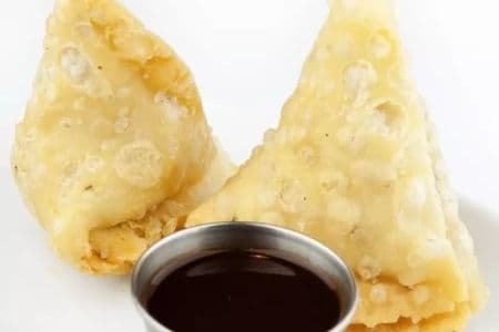 Chicken Samosas (2 pcs)