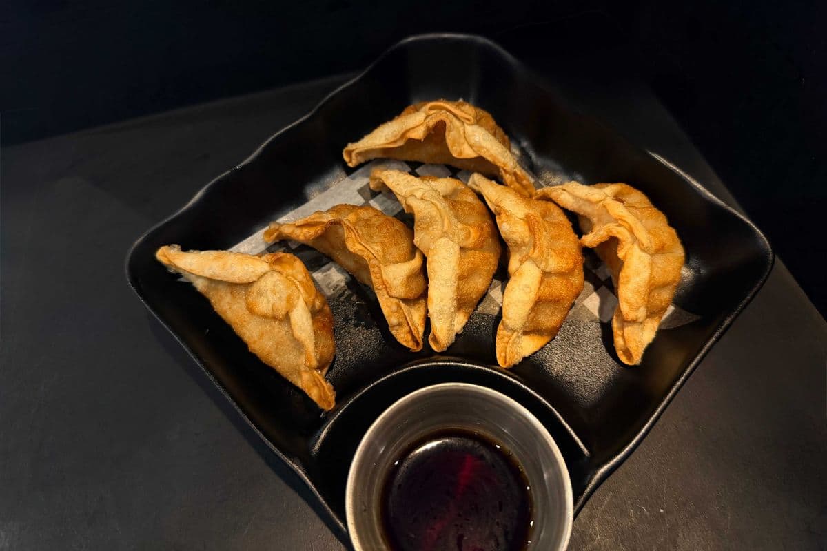 Deep-Fried Gyozas (6 pcs)