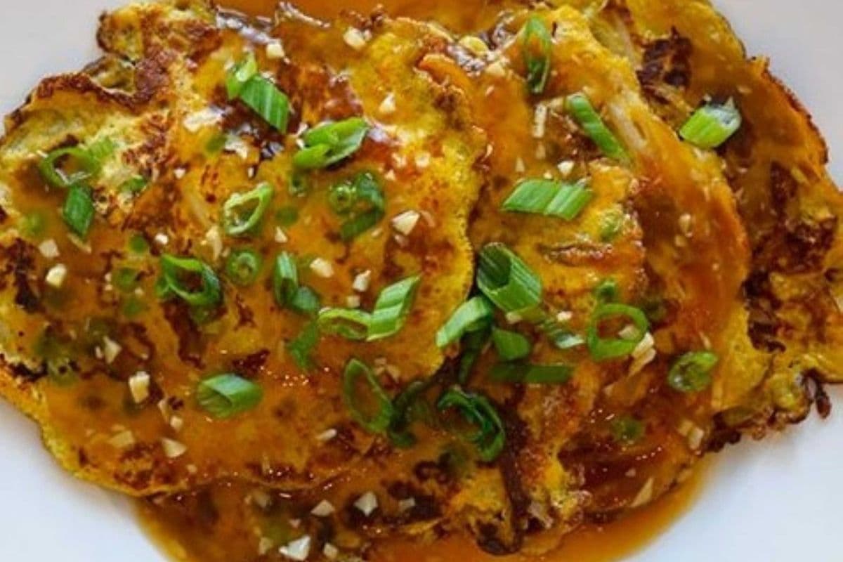 59. Chicken, Beef, or BBQ Pork gg Foo Young