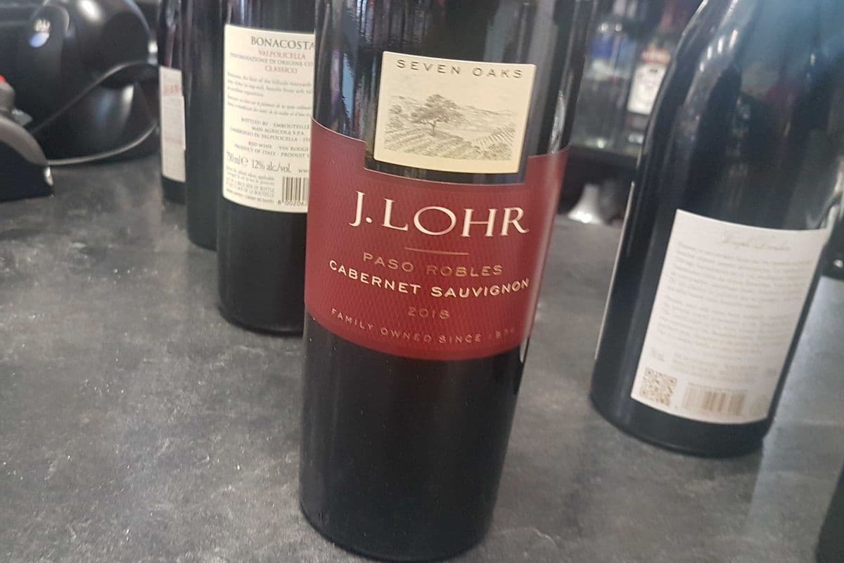 J. Lohr Seven Oaks Cabernet Sauvignon (750 ml) (1 x 750)