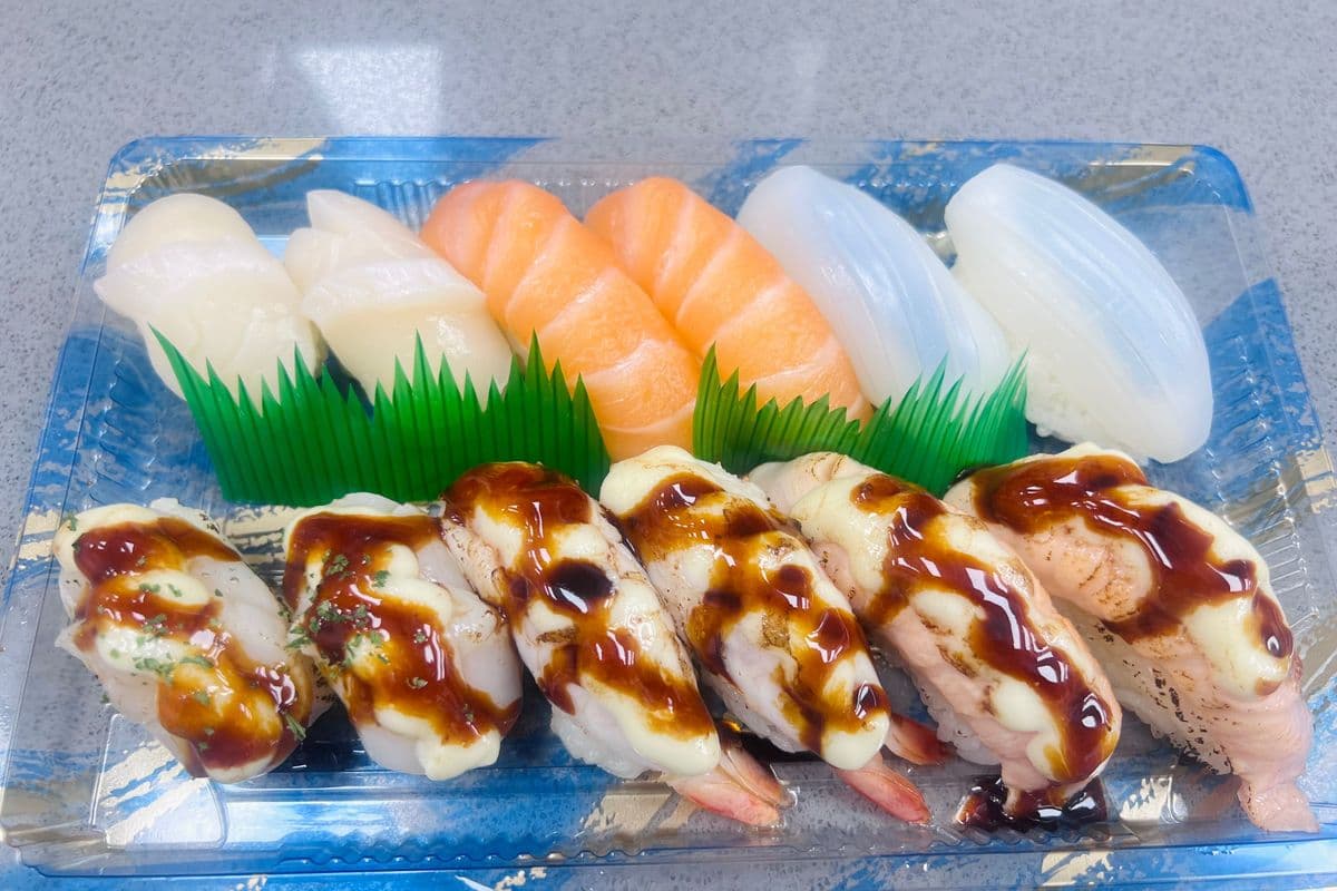 Torched Sushi Combo (8 pcs)