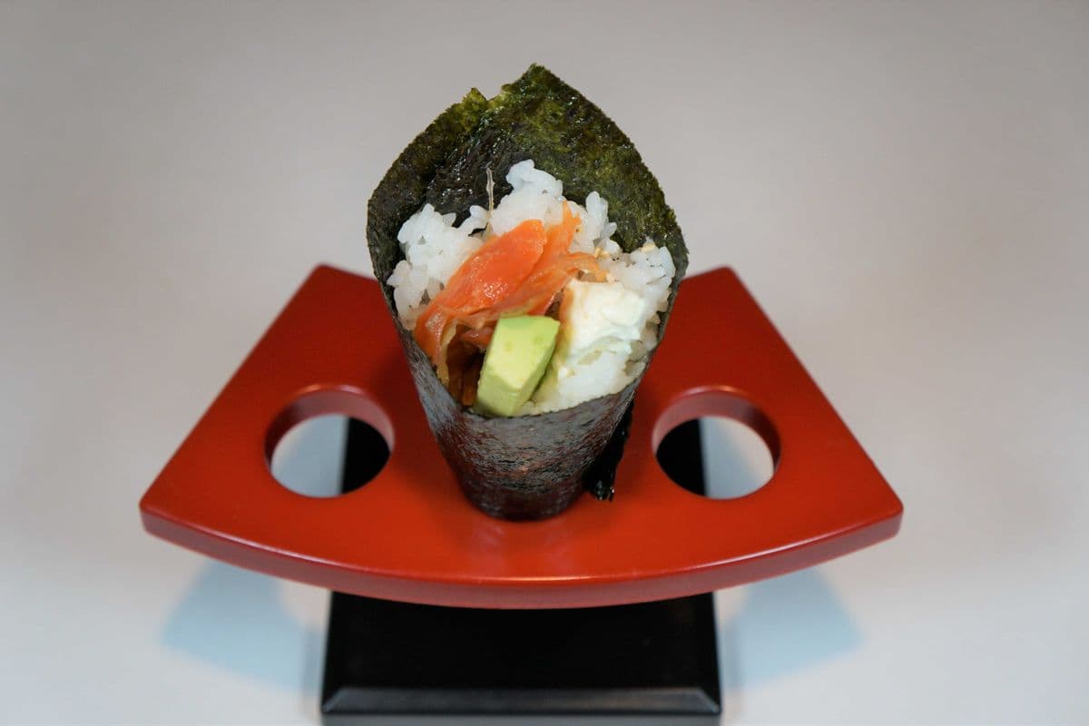 132. Philadelphia Hand Roll (1 pc)