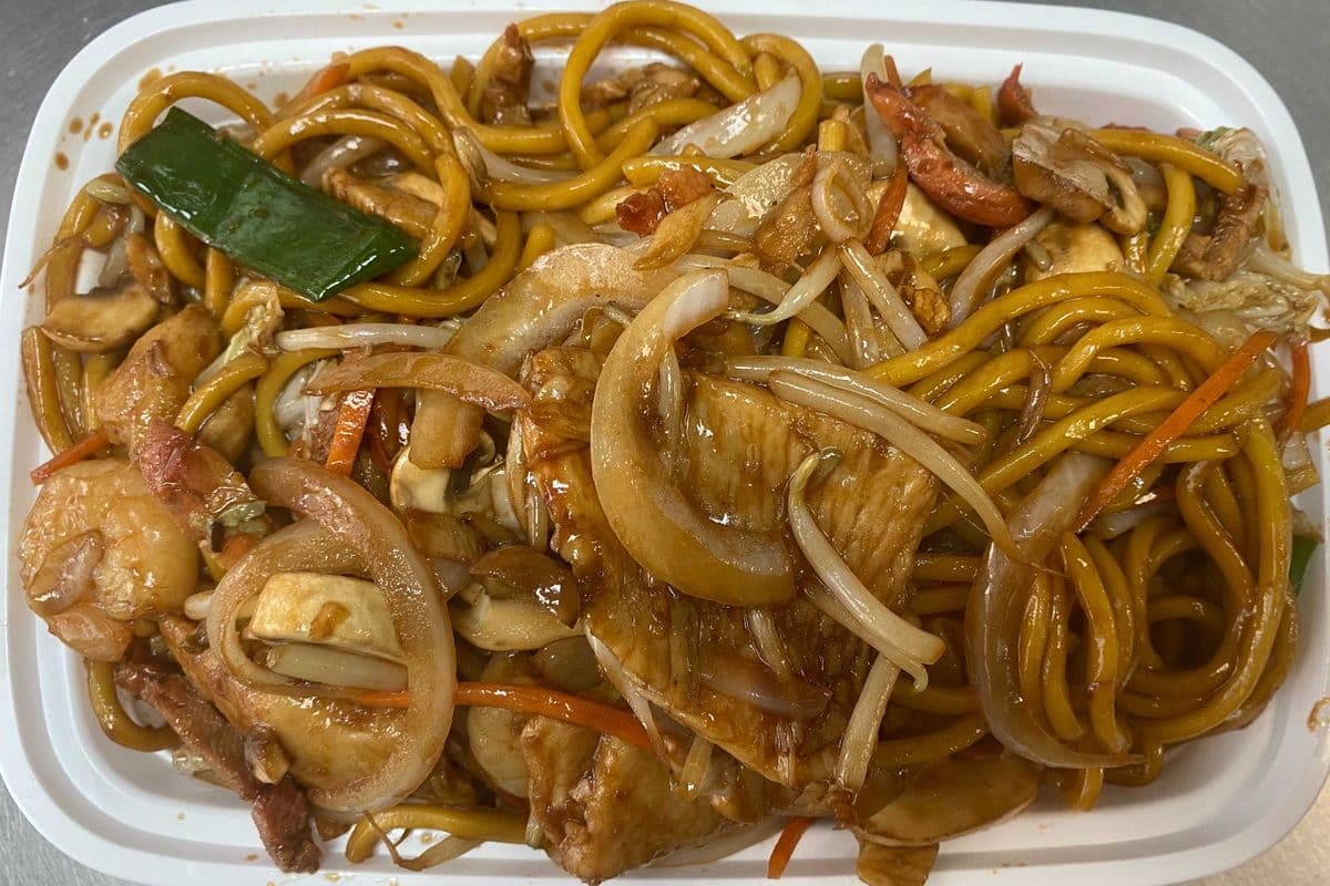 House Special Lo Mein