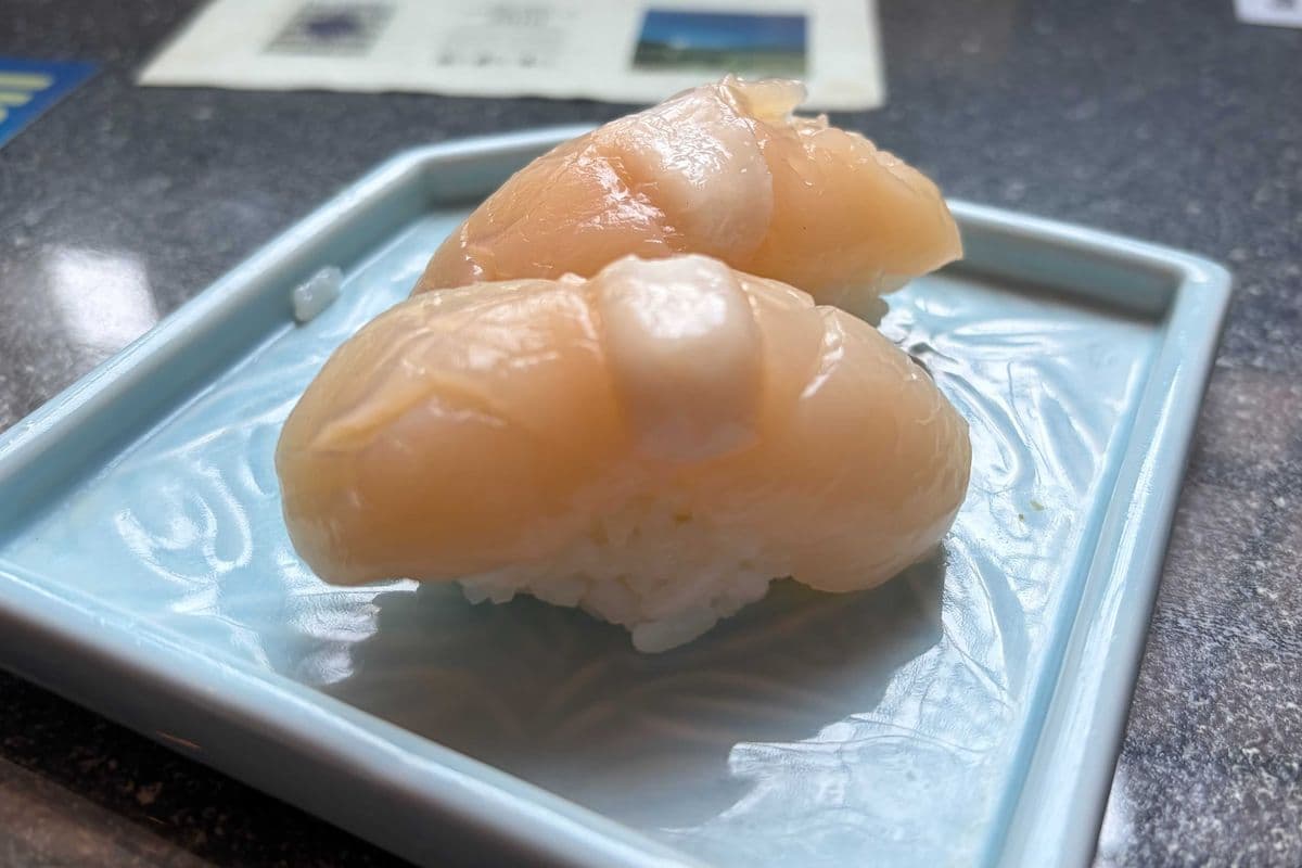 Scallop (Hotategai) Nigiri