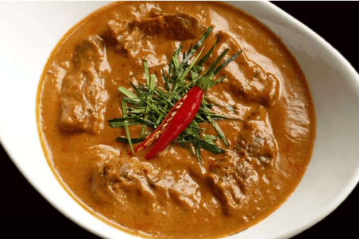 C3. Chicken Panaeng