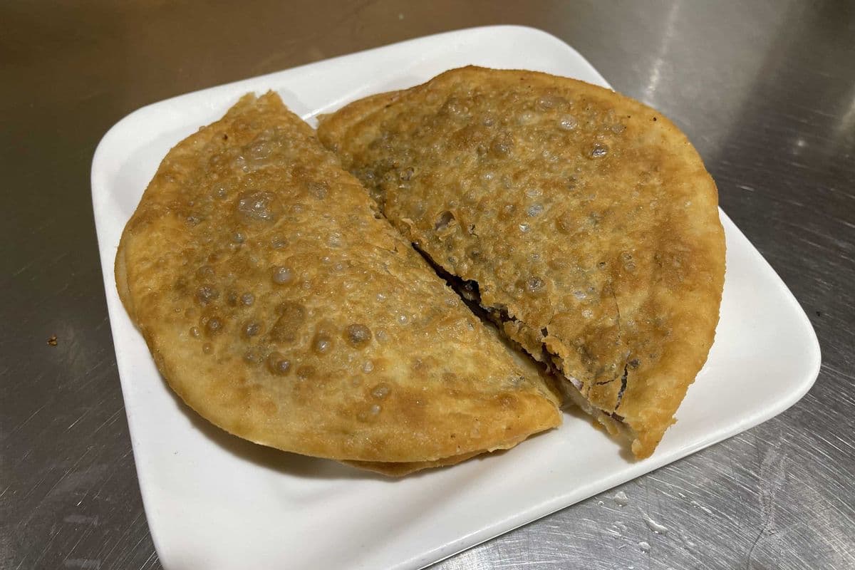 D22. Red Bean Pancake (豆沙餅)