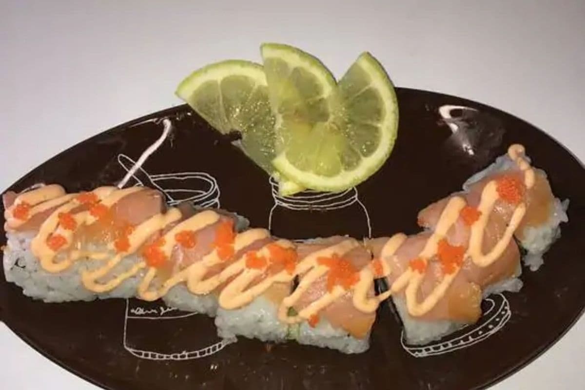 Dragon Smoked Salmon Sushi Roll