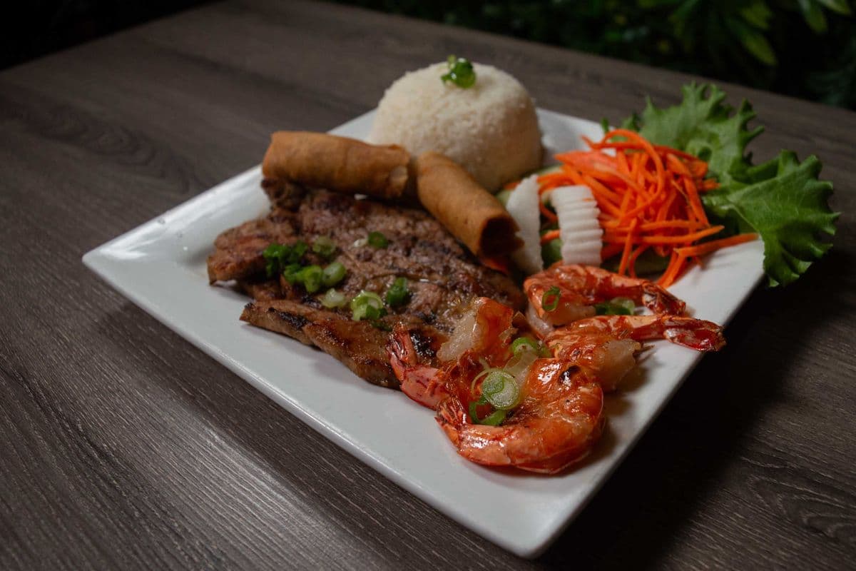 R3. Grilled Shrimp, Pork Chop, & Spring Roll W. Steamed Rice (cơm tôm nướng sườn Nướng Chả Giò)