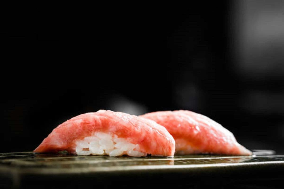 Torched Tuna Sushi (2pc)