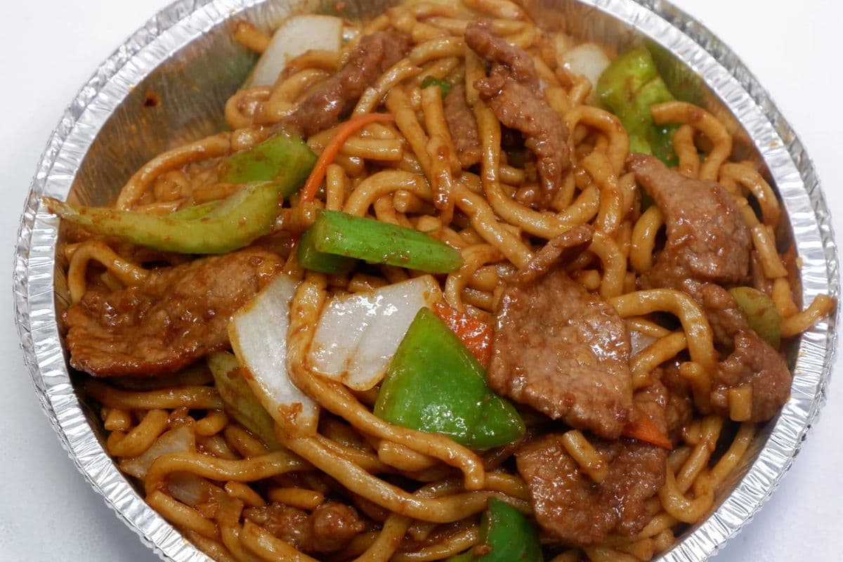 95. Satay Beef Fried Shanghai Noodles