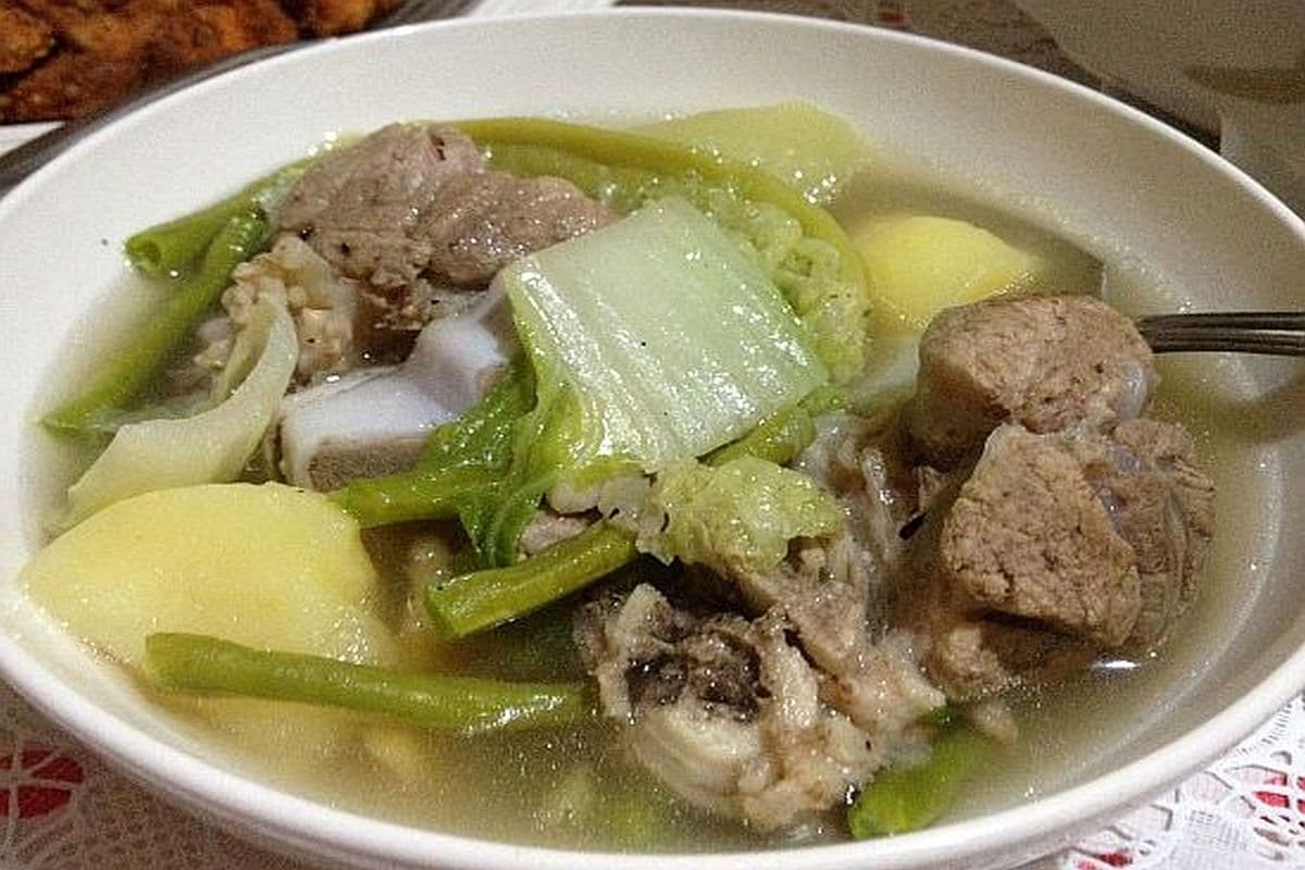 Nilagang Pata (Pork Hock Soup)