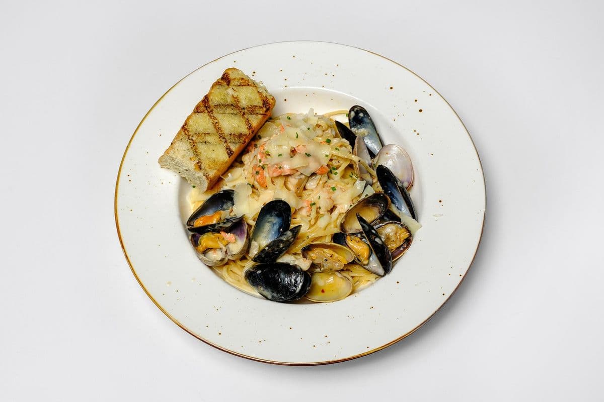 Seafood Linguini