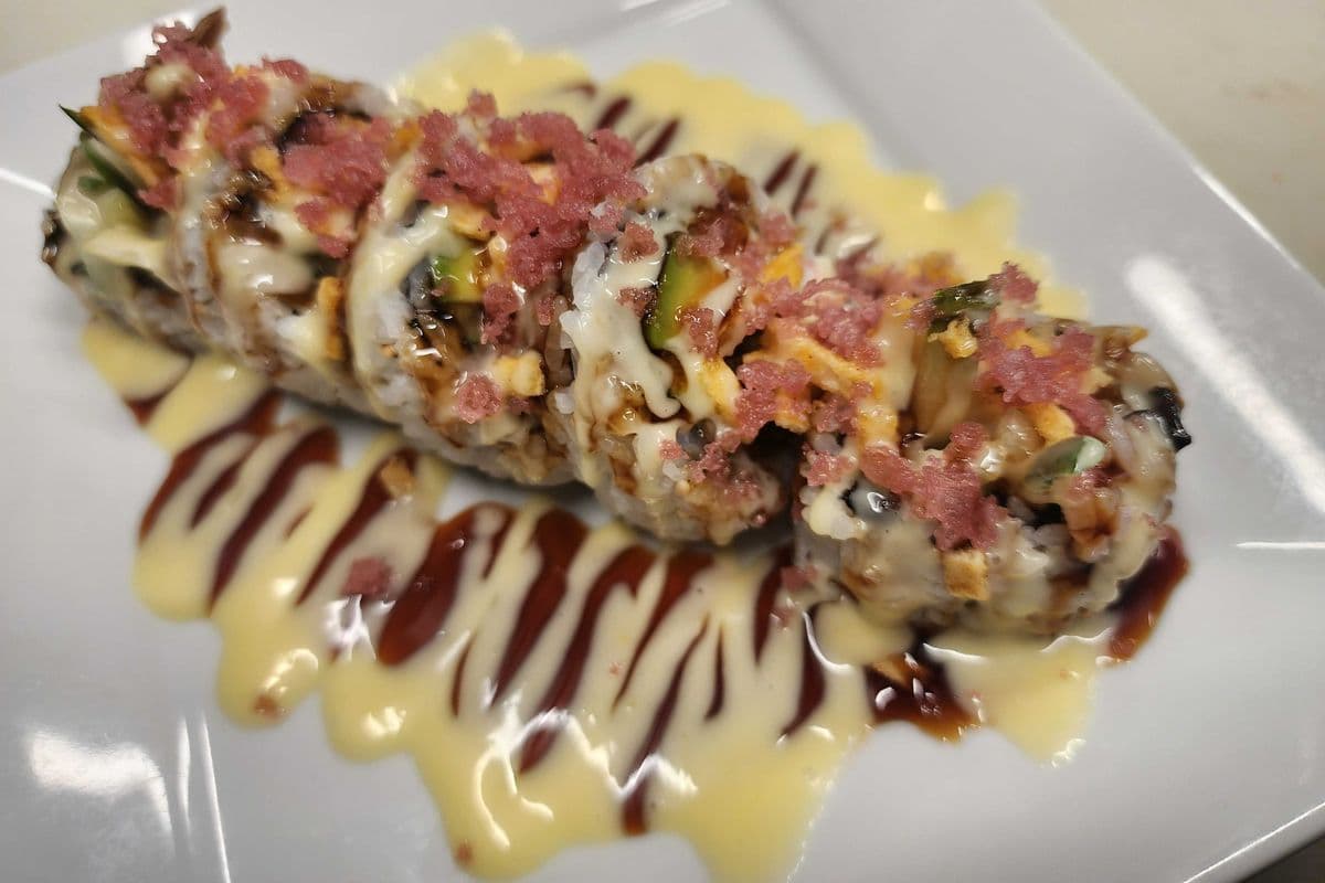 Crunch Roll(on top unagi & mayo sauce)