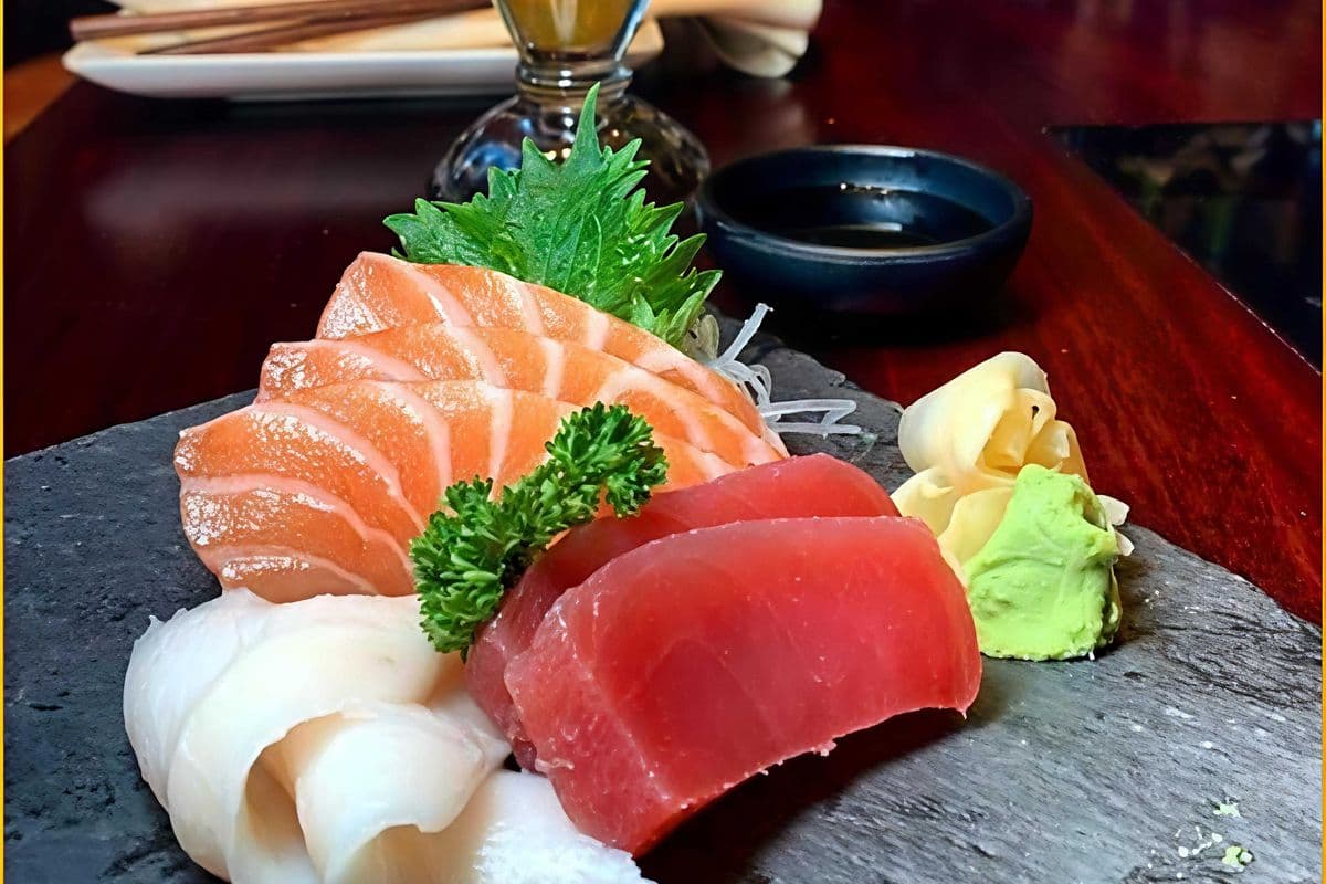 Sashimi Appetizer (6 pcs)