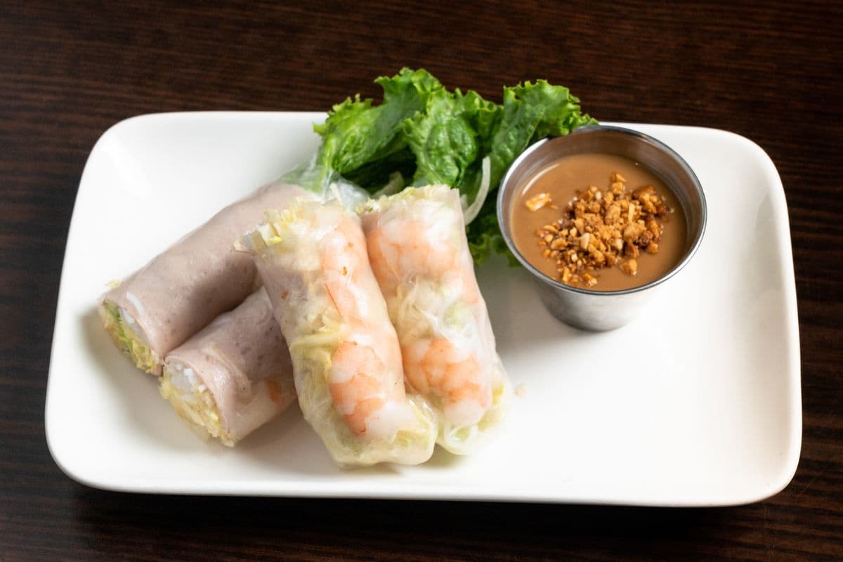 1. Salad Rolls (2 pcs)