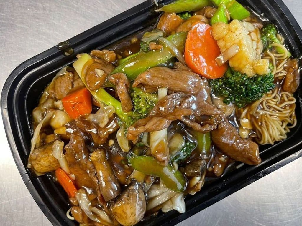 77b. Chow Mein with Pork