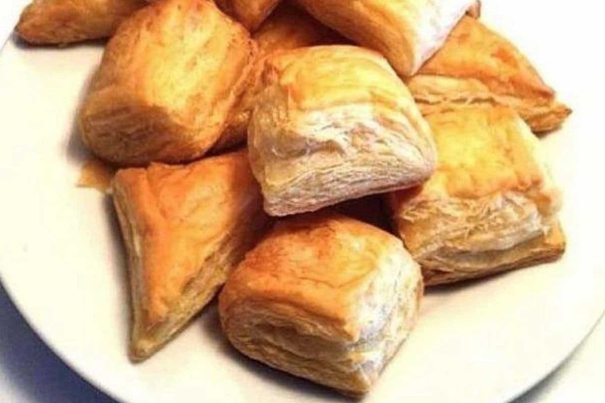 Pâtés Haïtiens / Haitian Patties (1 douzaine/ 1 dozen)