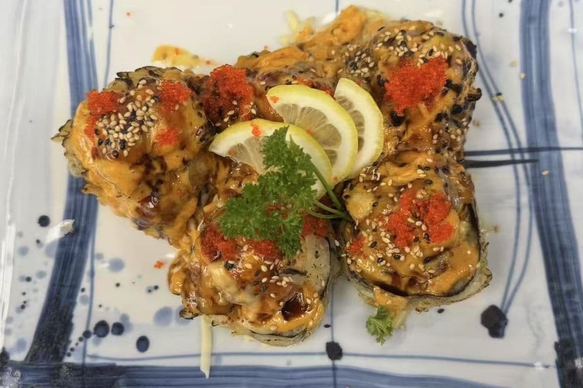 (NEW)Triple Cheese Tempura Roll(Deep fried&Spicy，Torch）