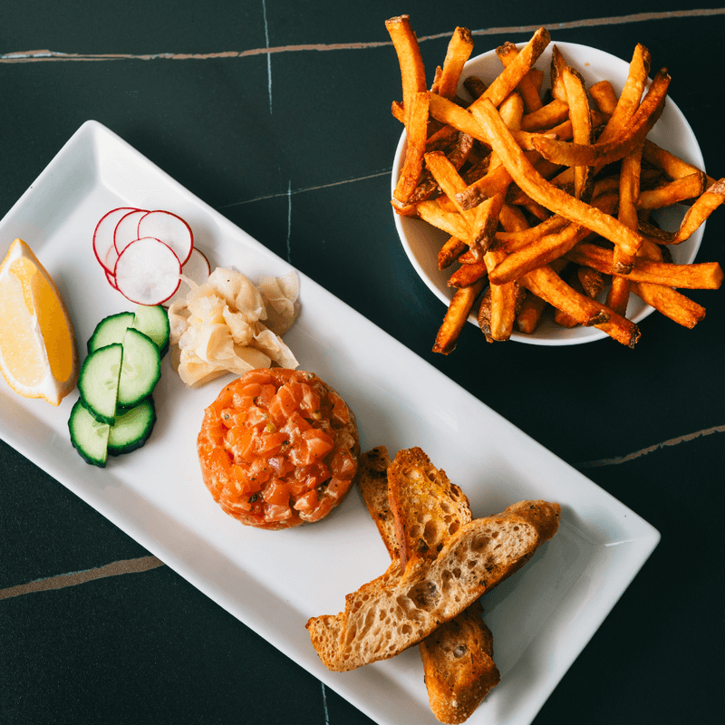 Tartare de saumon / Salmon Tartare