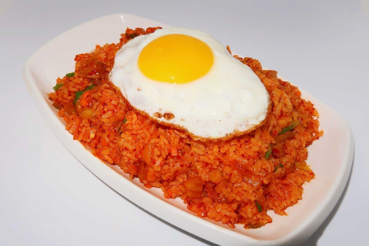 Kimchi Fried Rice (김치볶음밥)