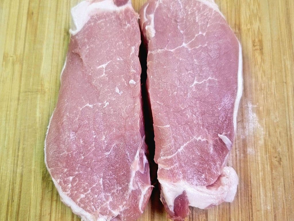 LOCAL Natural pork loin chops boneless 14oz (LOCAL BC PORK)