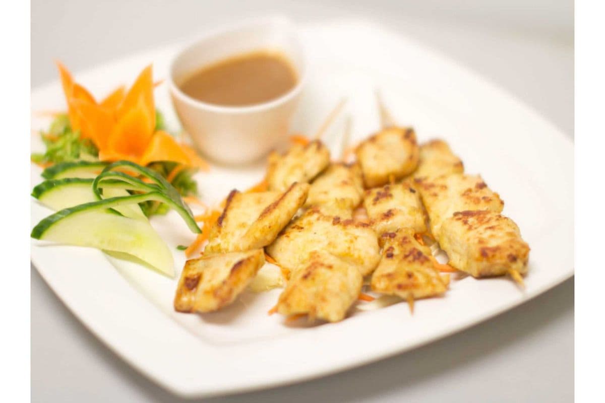 7. Chicken Satay (4 pcs)