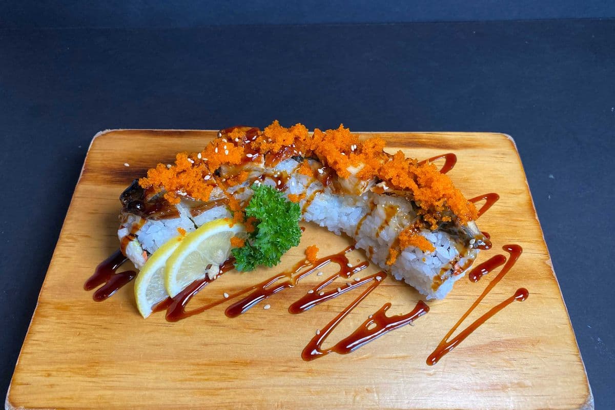 Caterpillar Roll (8 pcs)