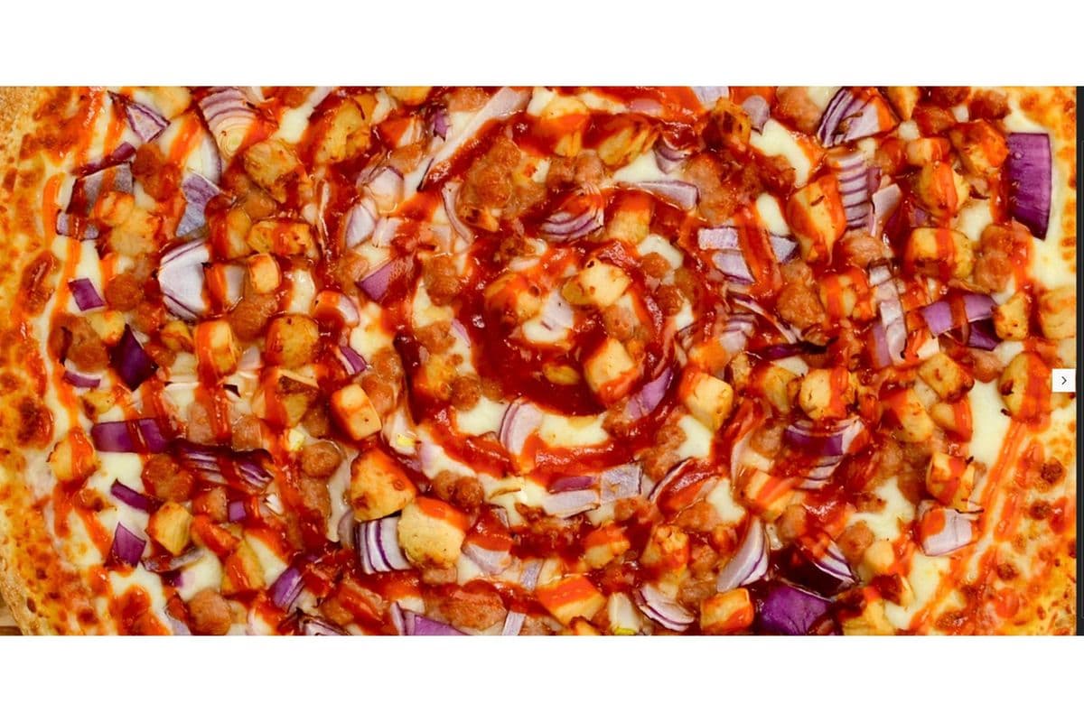 Large BBQ Chicken Pizza