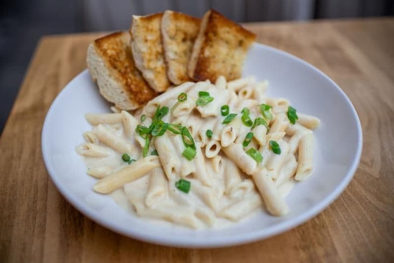 VEG FOUR CHEESE PENNE
