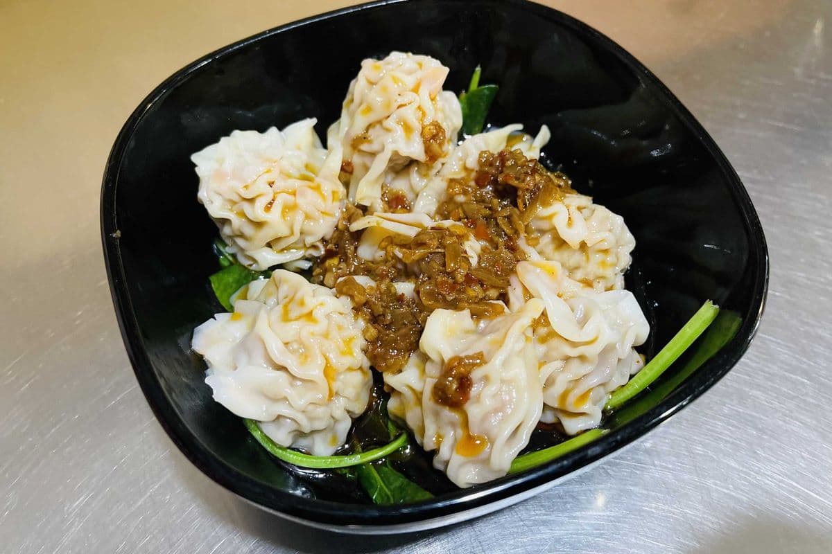 D16. Szechuan Hot Chilli Wonton (8 pcs) (紅油炒手)