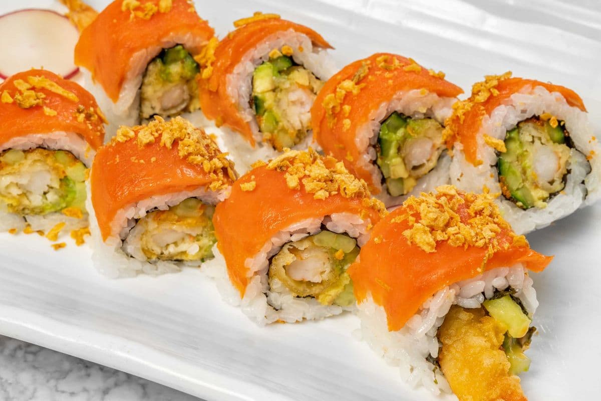 Smoked Salmon Garlic Roll