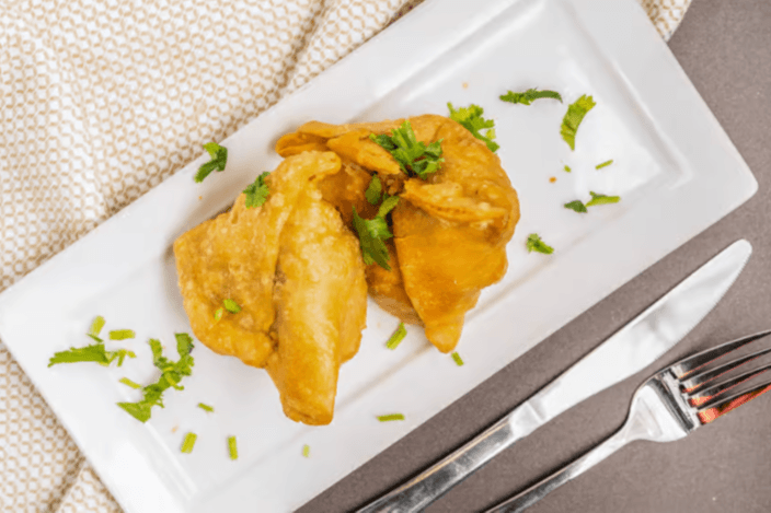 Veg Samosas (2 pcs)