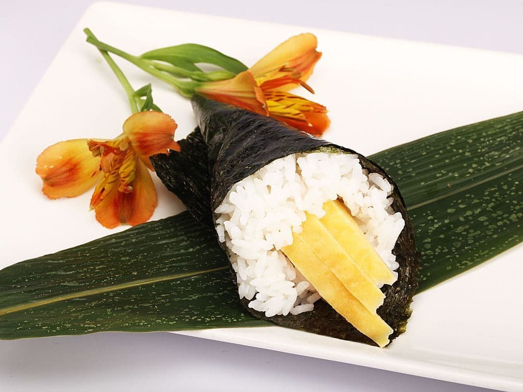 Egg Hand Roll