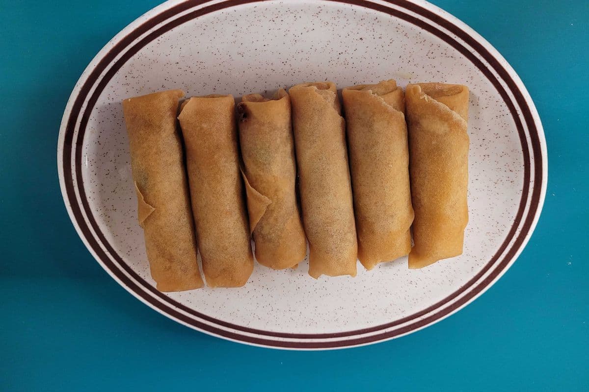 #2A. Vegetarian Spring Rolls (6 pcs)